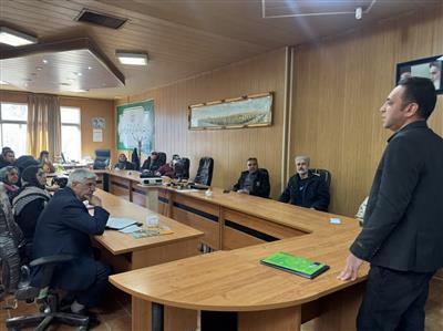 برگزاری دوره آموزشی مهارتی پرورش كرم میلورم در شهرستان فلاورجان استان اصفهان